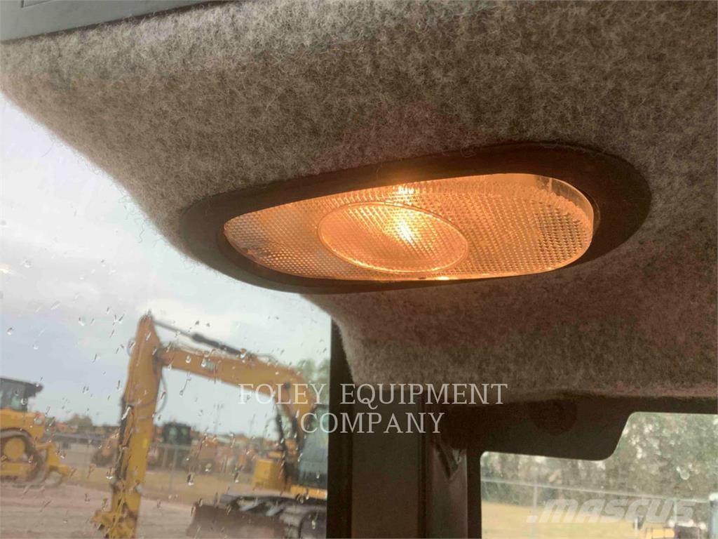 CAT TH255CC Телескопични товарачи