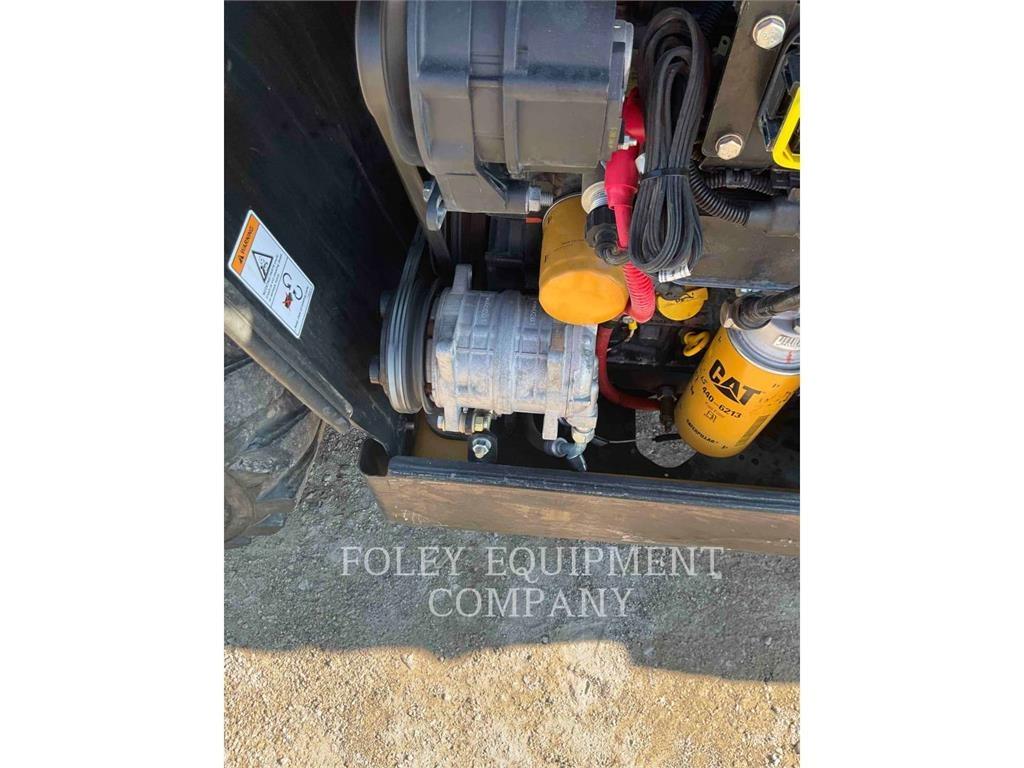 CAT TH255CC Телескопични товарачи