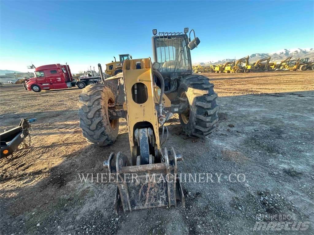 CAT TH330B Телескопични товарачи