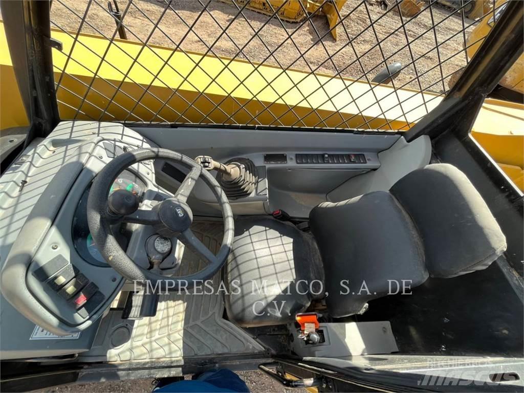 CAT TH460B Телескопични товарачи
