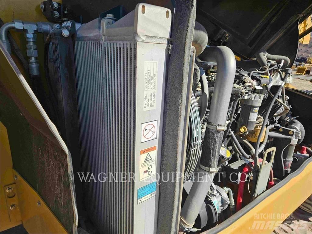 CAT TH514D Телескопични товарачи