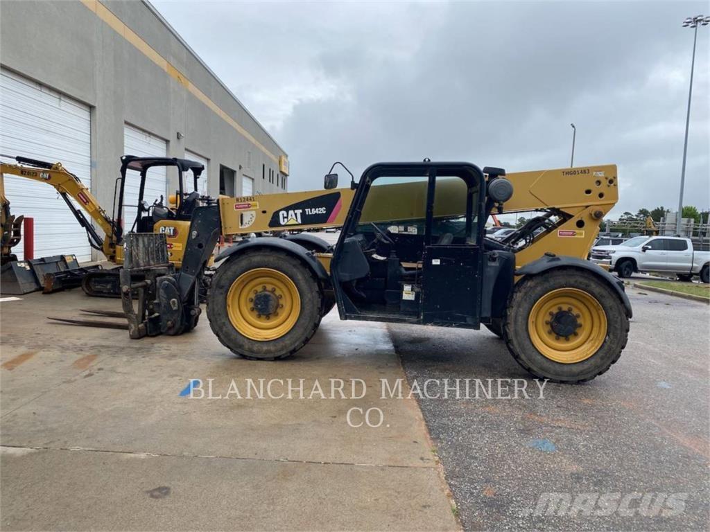 CAT TL 642 C Телескопични товарачи