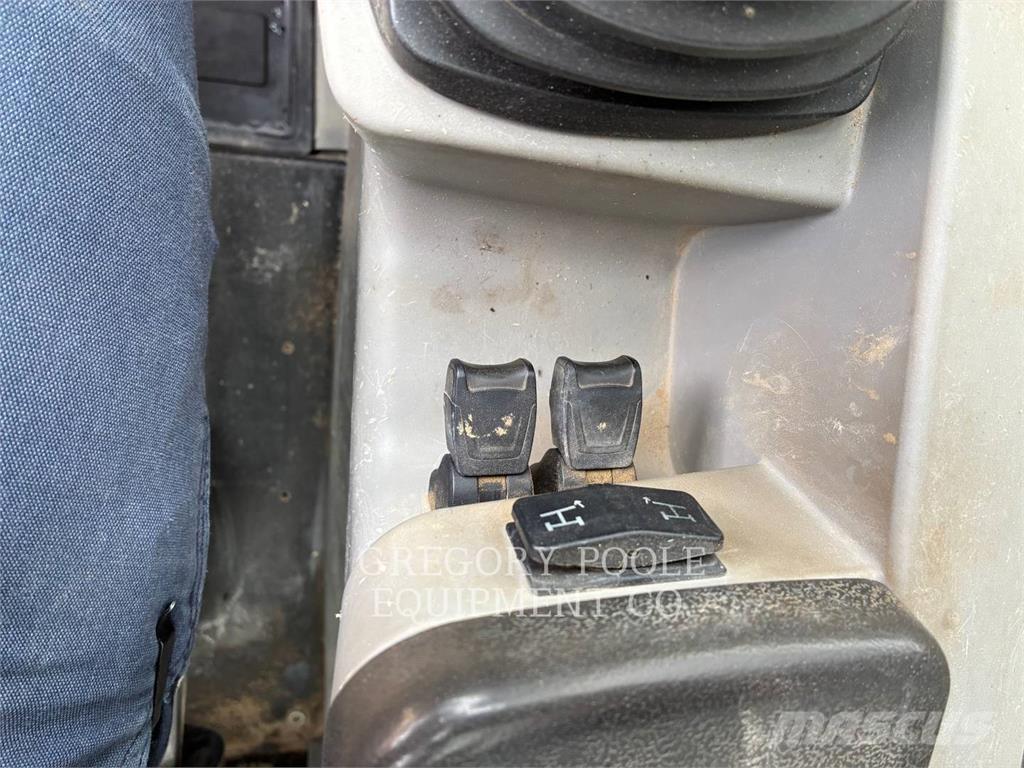CAT TL1055D Телескопични товарачи