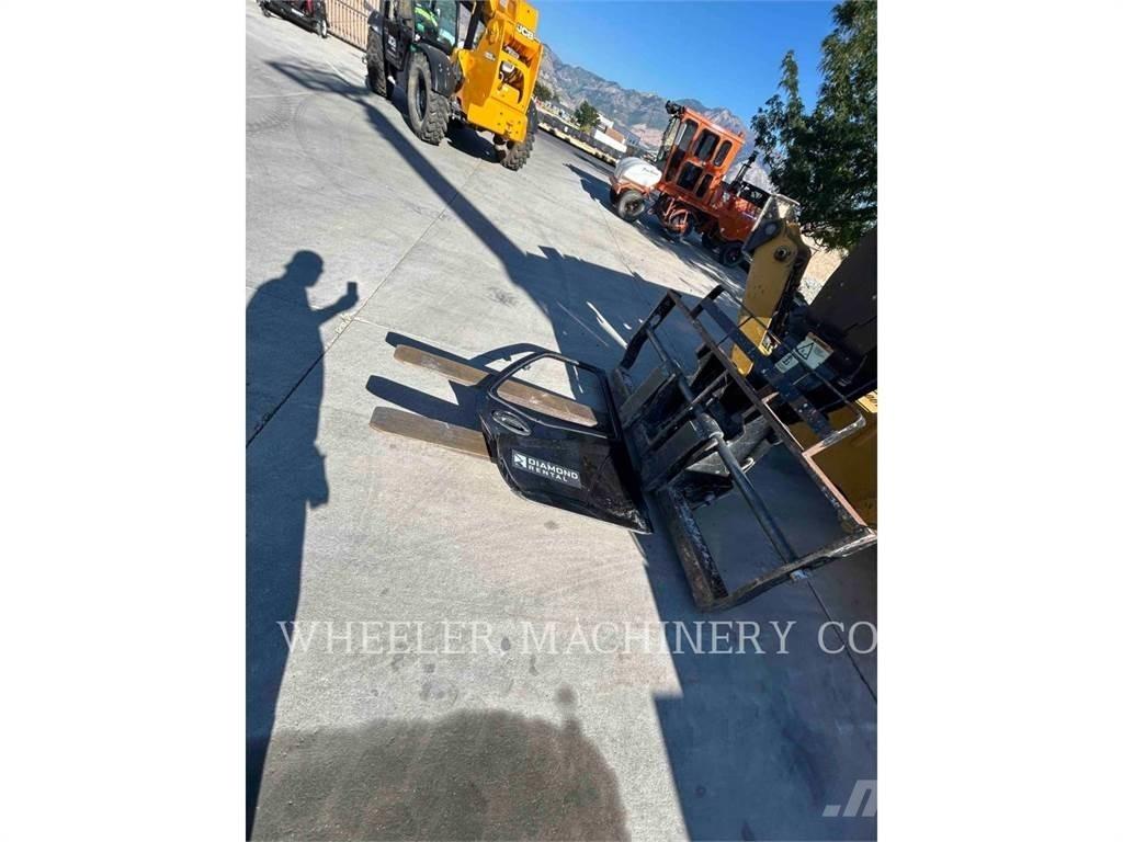 CAT TL1055D CB Телескопични товарачи