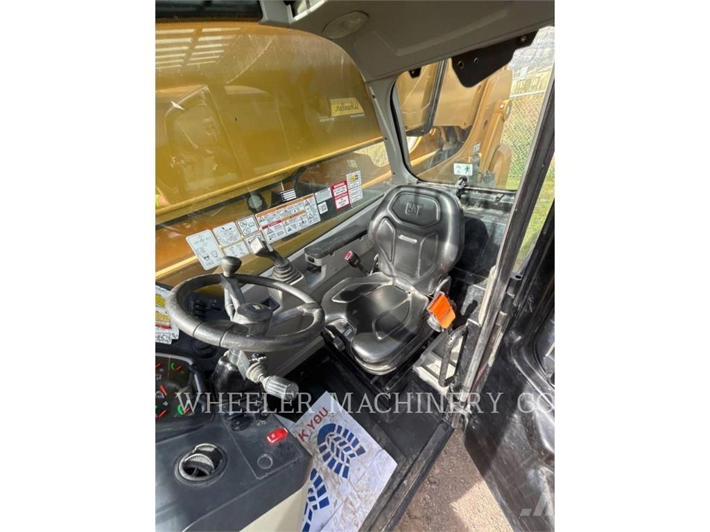 CAT TL1055D CB Телескопични товарачи