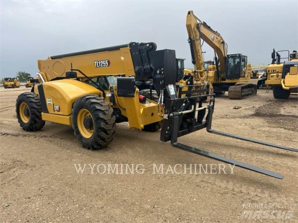 CAT TL1255 Телескопични товарачи