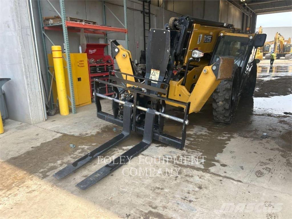 CAT TL1255-05C Телескопични товарачи
