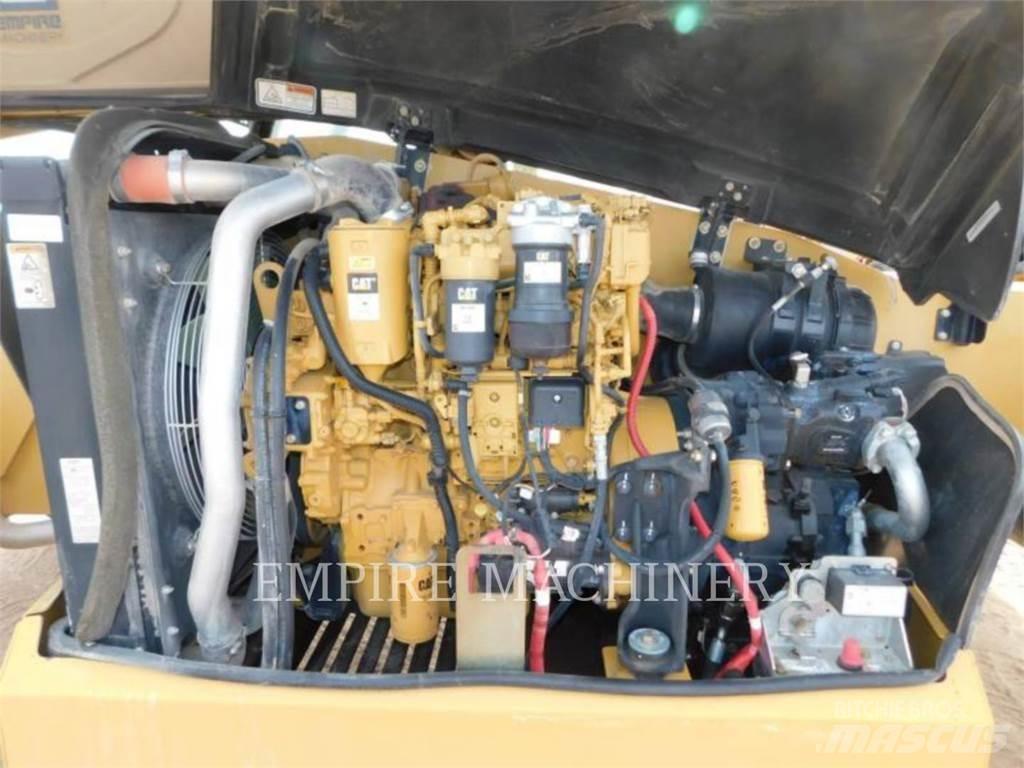 CAT TL1255D Телескопични товарачи