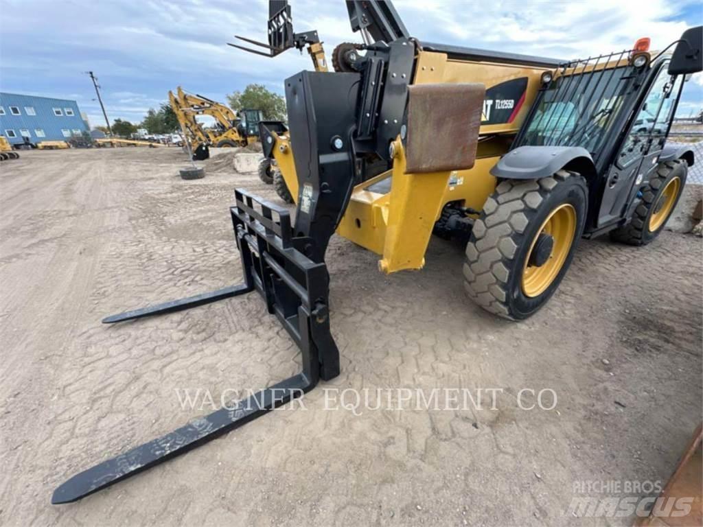 CAT TL1255D Телескопични товарачи