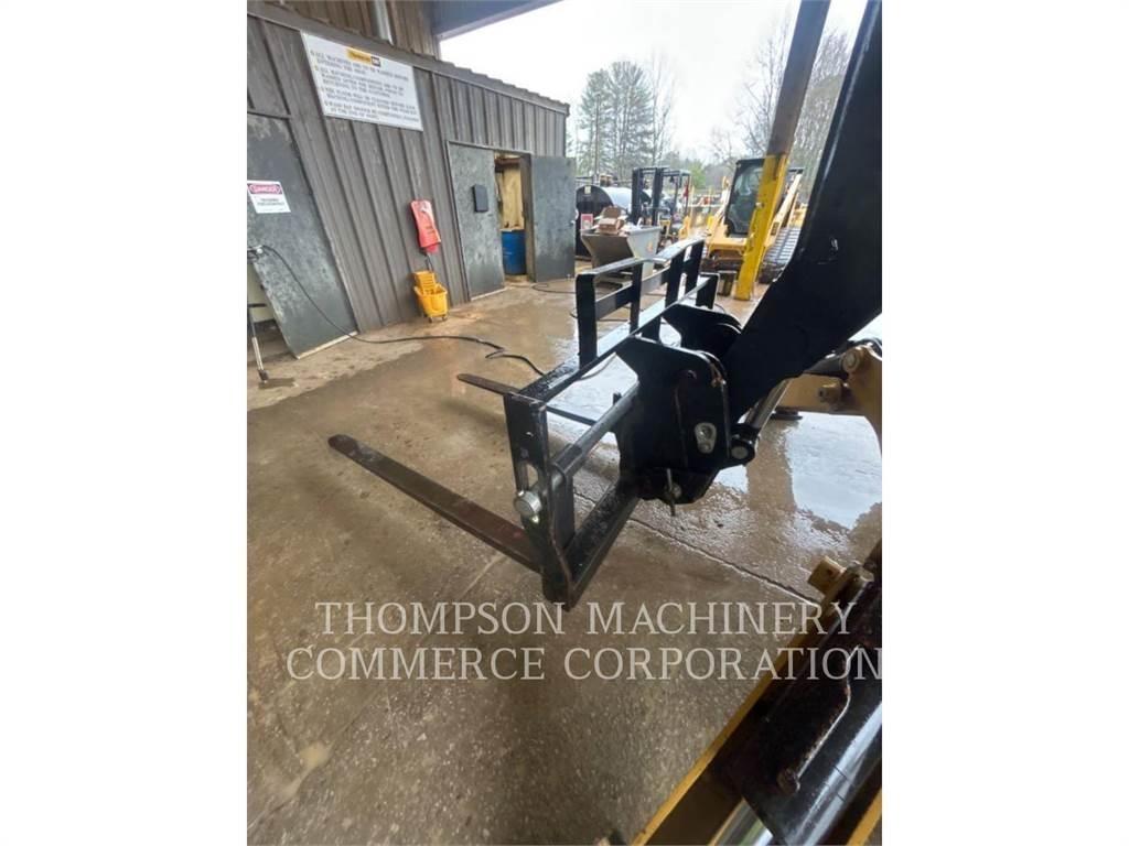 CAT TL1255D Телескопични товарачи