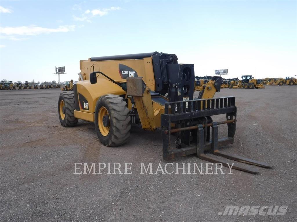 CAT TL1255D Телескопични товарачи