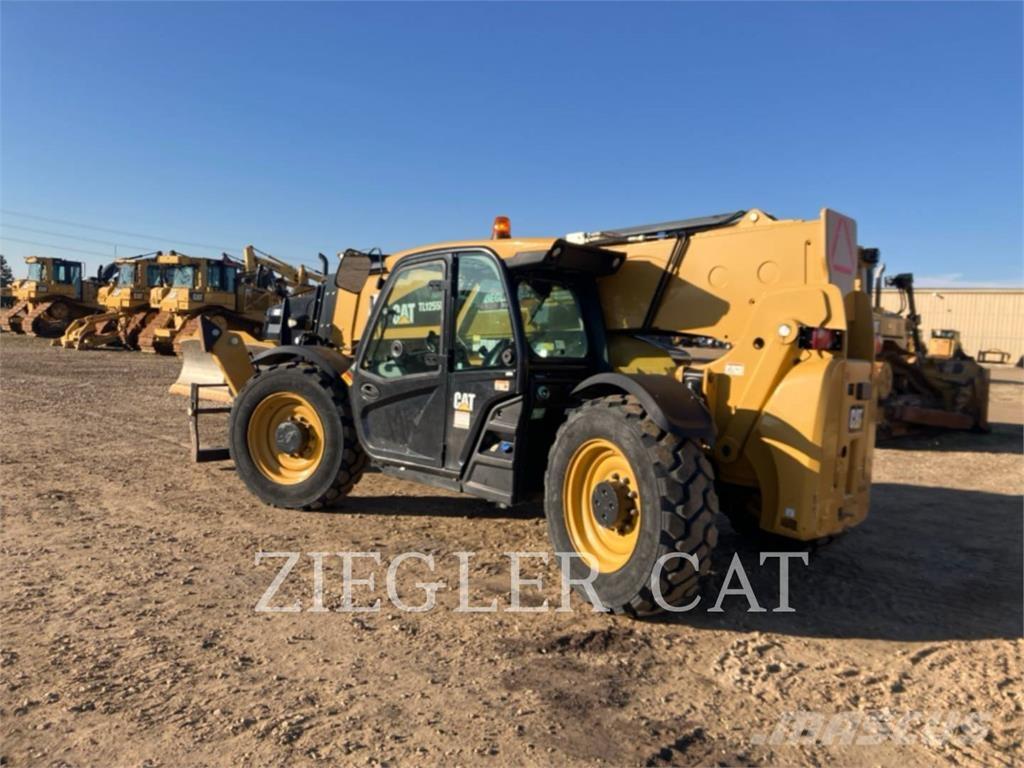 CAT TL1255D Телескопични товарачи
