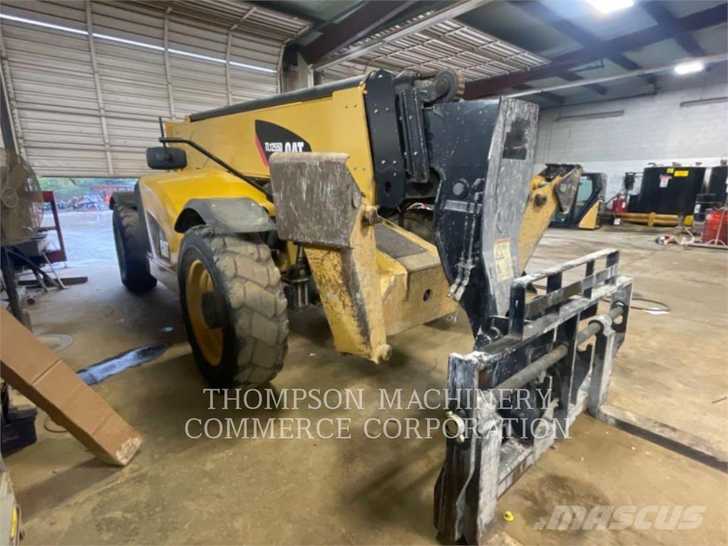 CAT TL1255D Телескопични товарачи