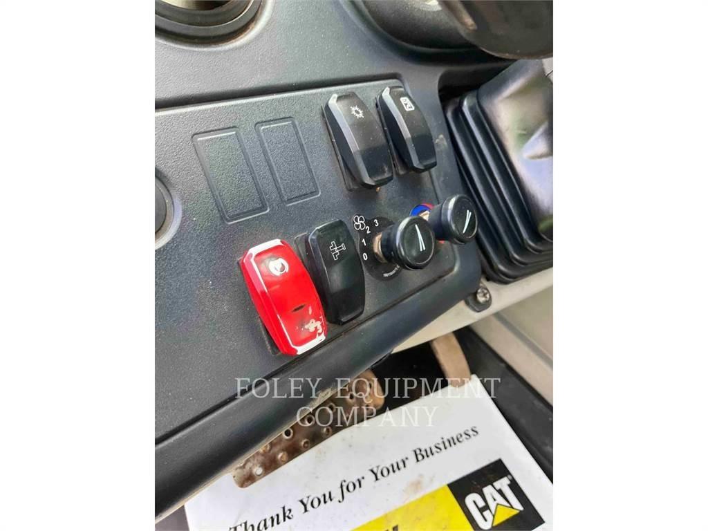 CAT TL1255DC Телескопични товарачи