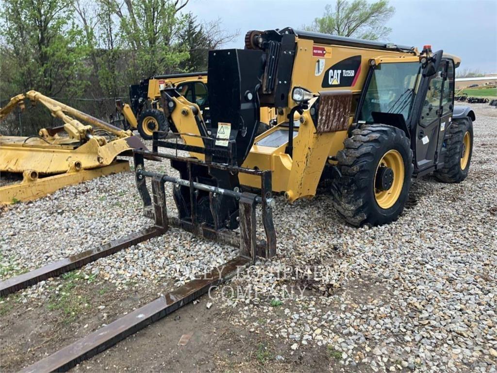 CAT TL1255DC Телескопични товарачи