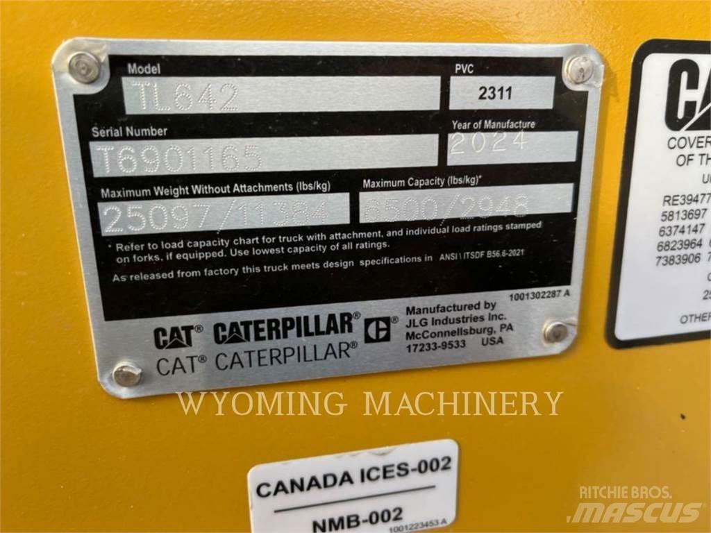 CAT TL642 Телескопични товарачи