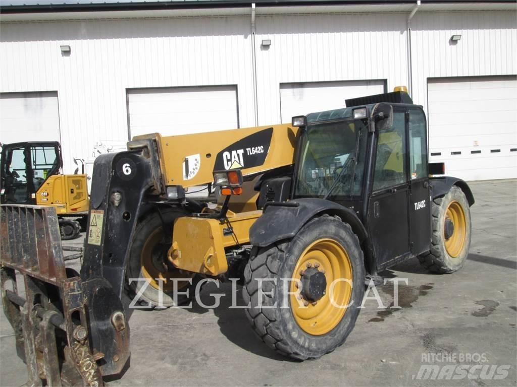 CAT TL642C Телескопични товарачи