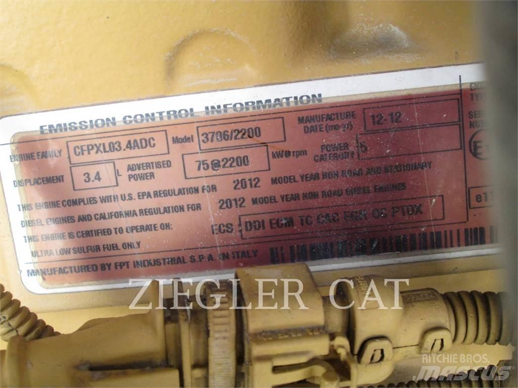 CAT TL642C Телескопични товарачи