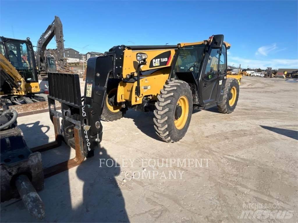 CAT TL642D Телескопични товарачи