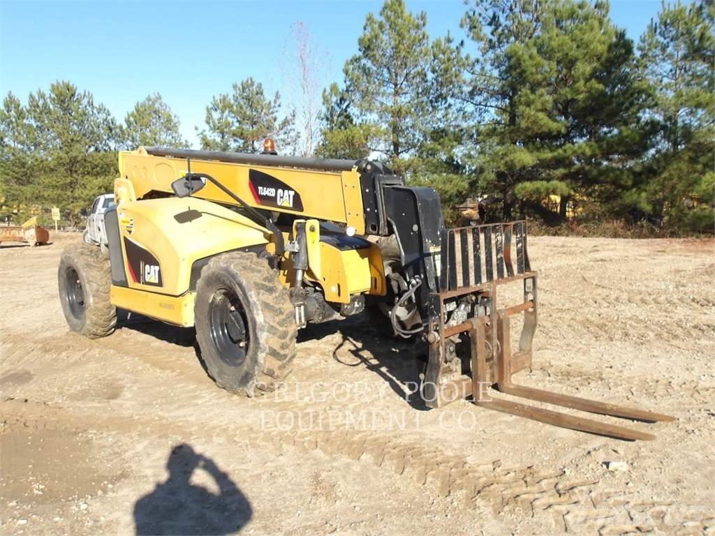 CAT TL642D Телескопични товарачи