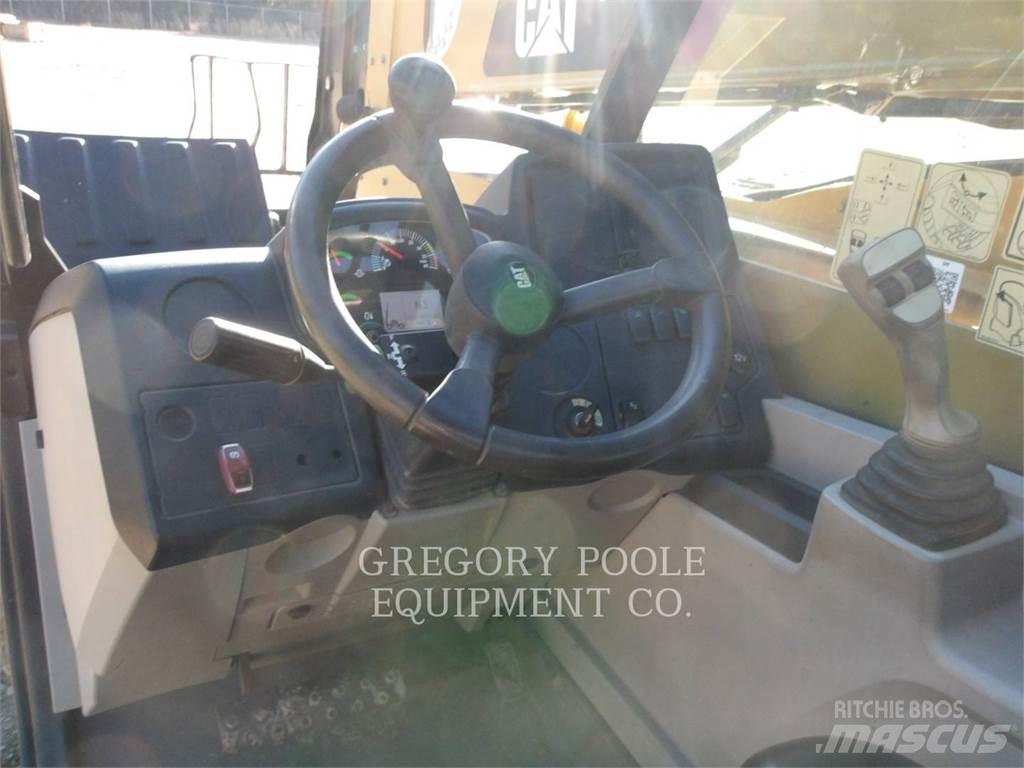 CAT TL642D Телескопични товарачи