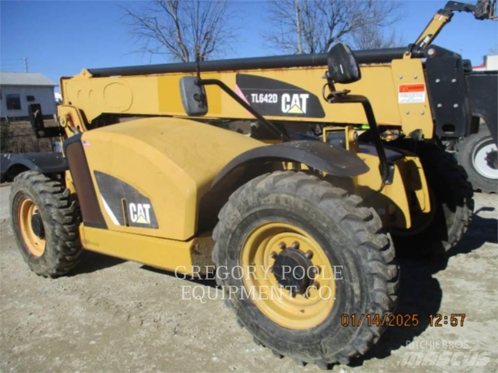 CAT TL642D Телескопични товарачи