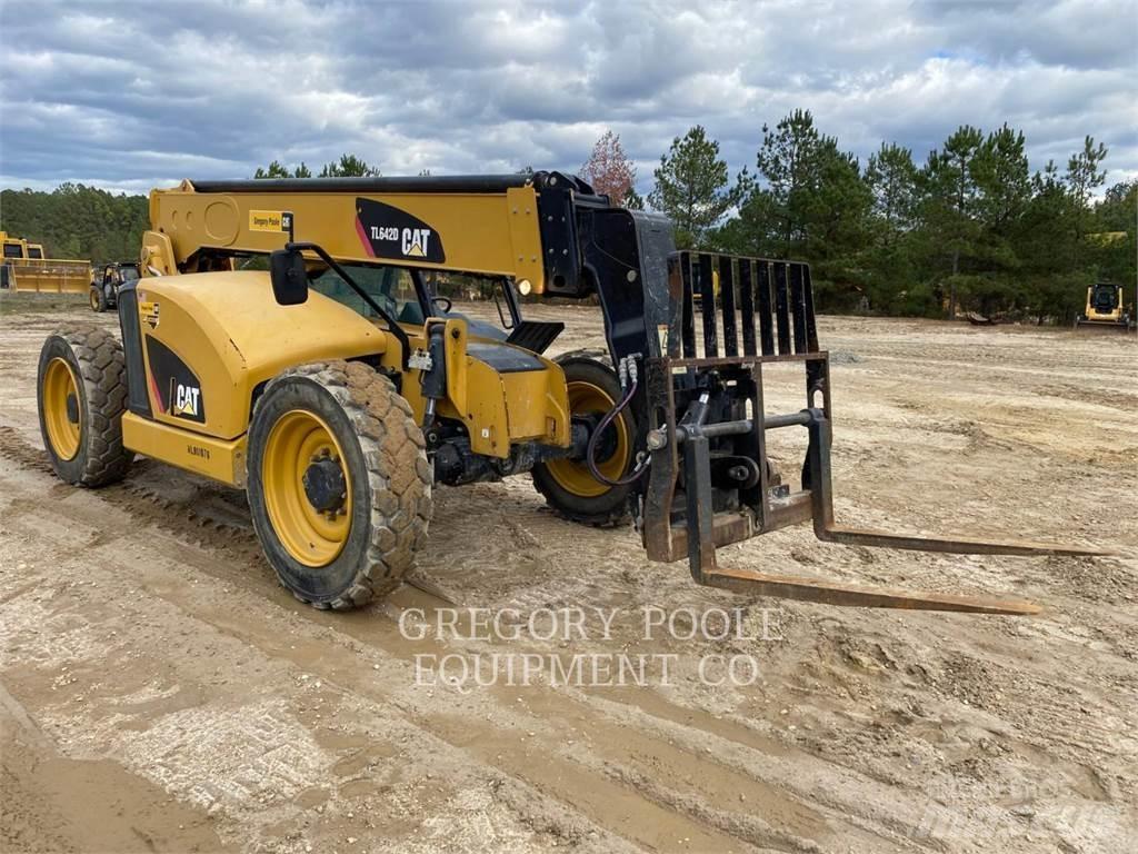 CAT TL642D Телескопични товарачи