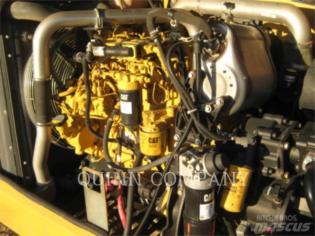 CAT TL642D Телескопични товарачи