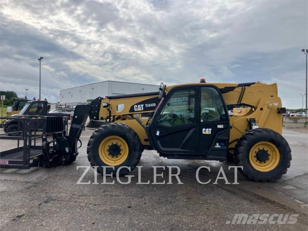 CAT TL642D Телескопични товарачи