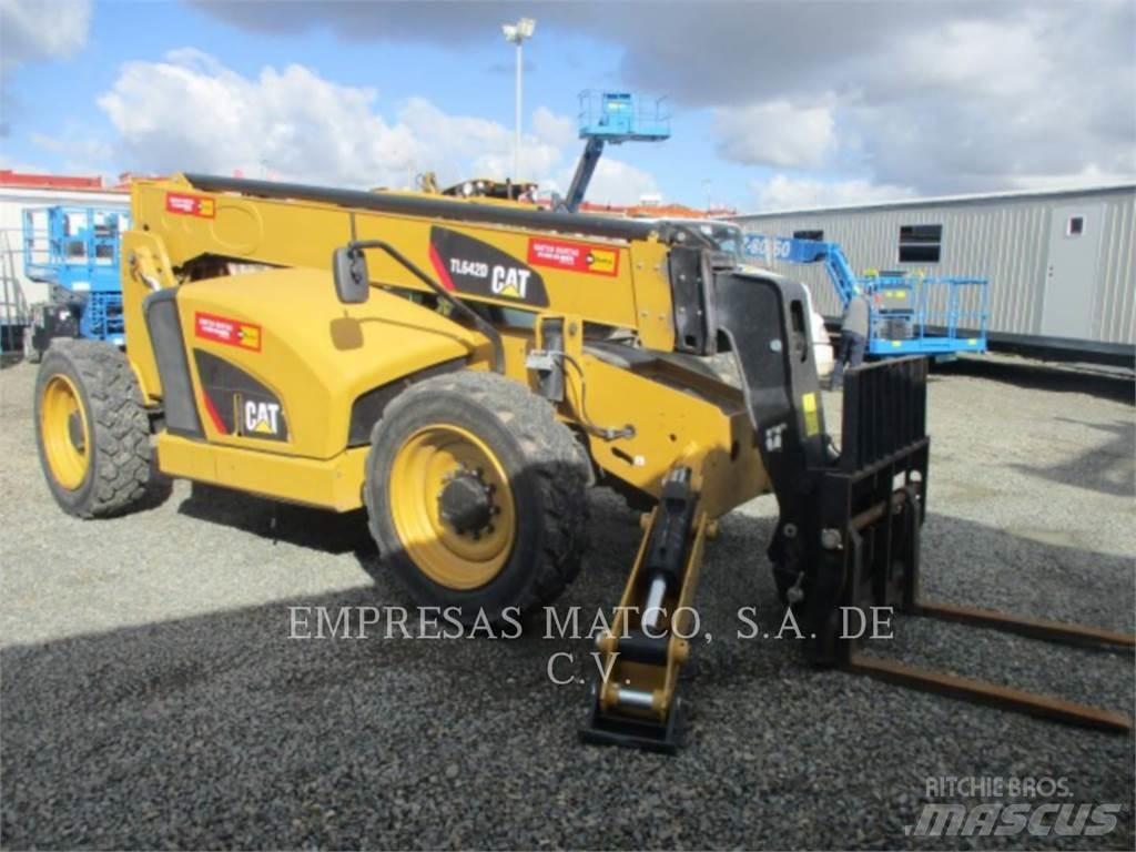 CAT TL642D Телескопични товарачи
