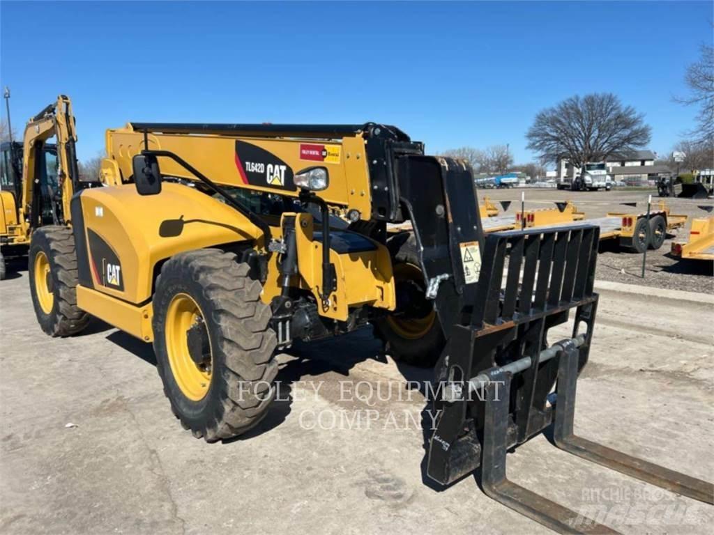 CAT TL642DO Телескопични товарачи
