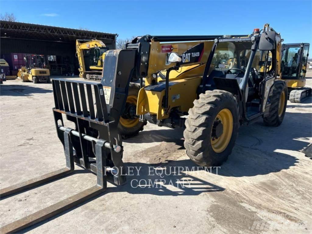 CAT TL642DO Телескопични товарачи