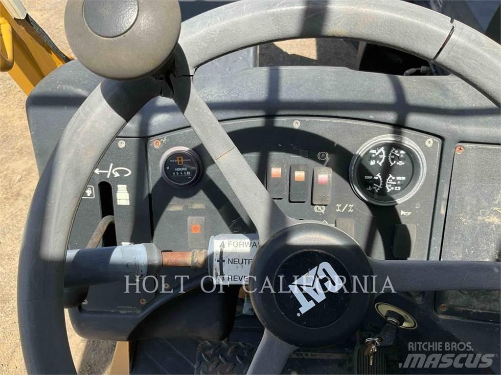 CAT TL943 Телескопични товарачи