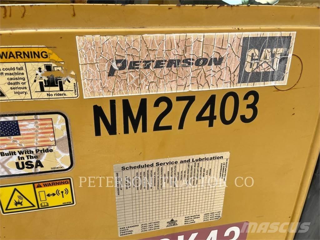 CAT TL943 Телескопични товарачи