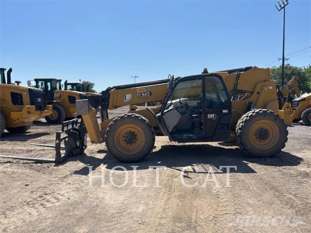 CAT TL943 Телескопични товарачи