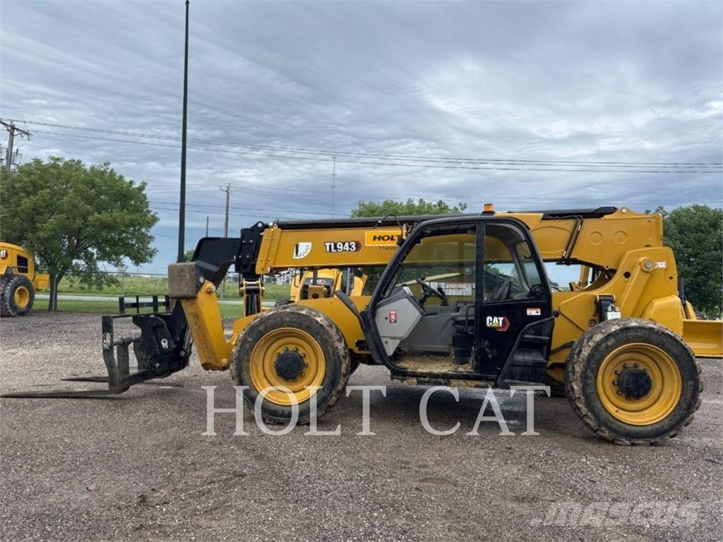 CAT TL943 Телескопични товарачи