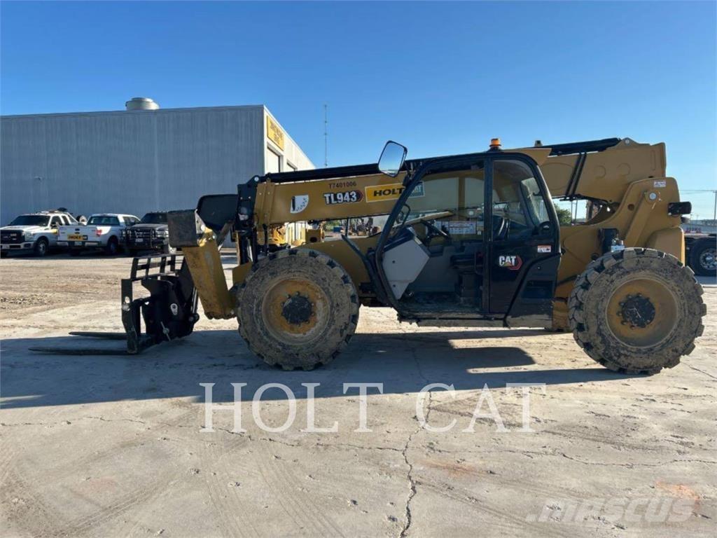 CAT TL943 Телескопични товарачи