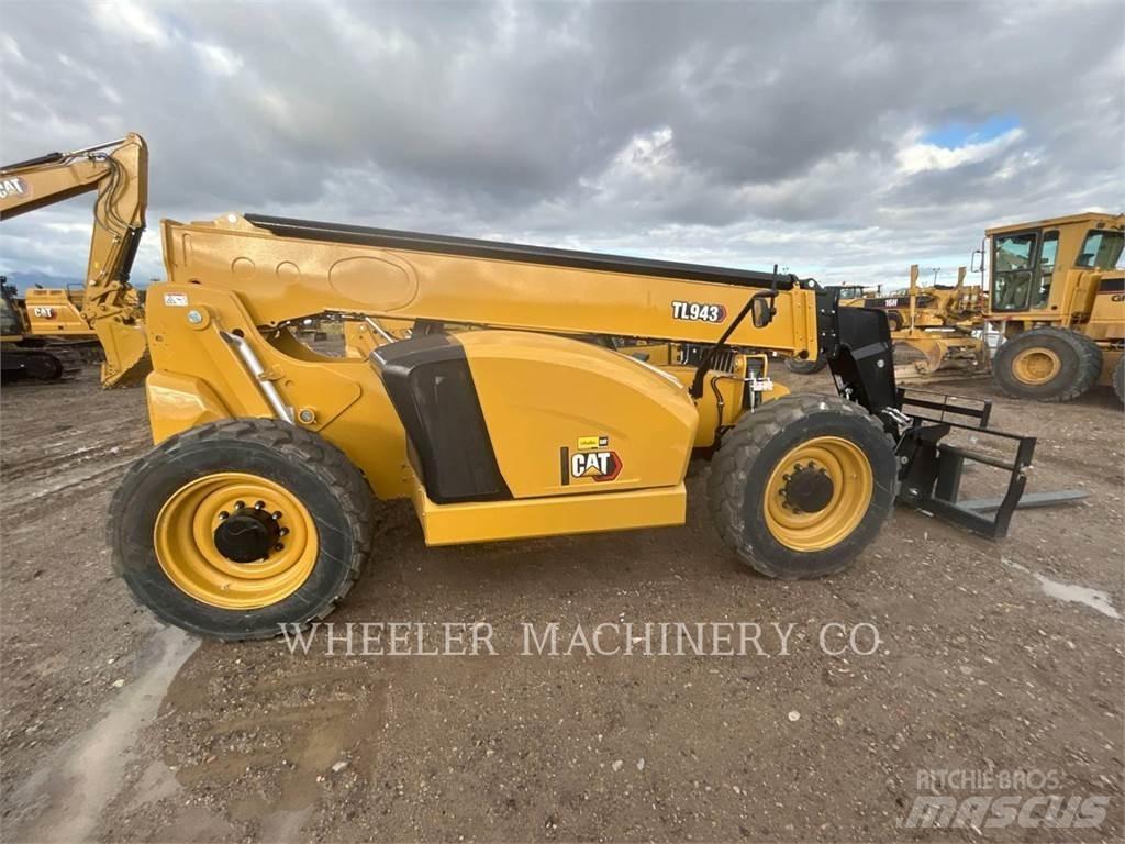 CAT TL943 CB Телескопични товарачи