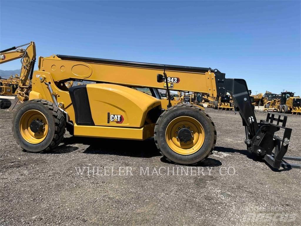 CAT TL943 CB Телескопични товарачи