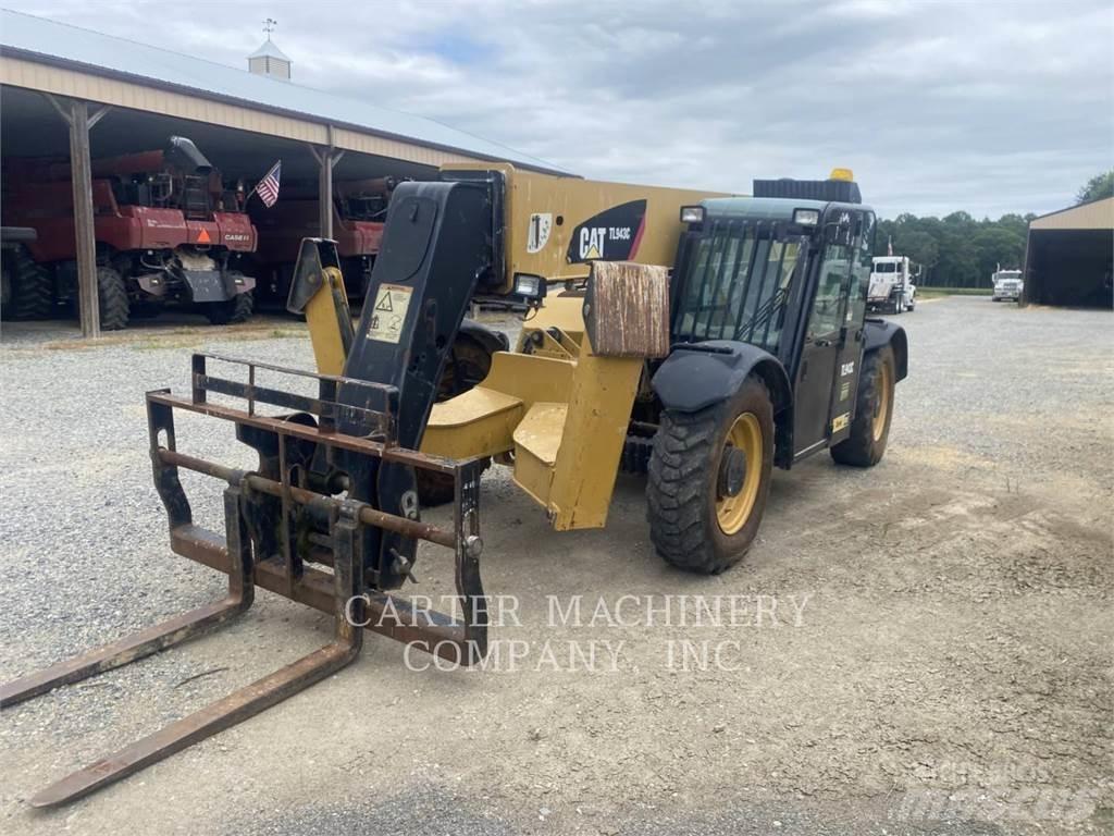 CAT TL943C Телескопични товарачи