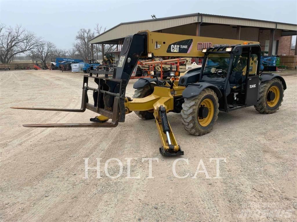 CAT TL943C Телескопични товарачи