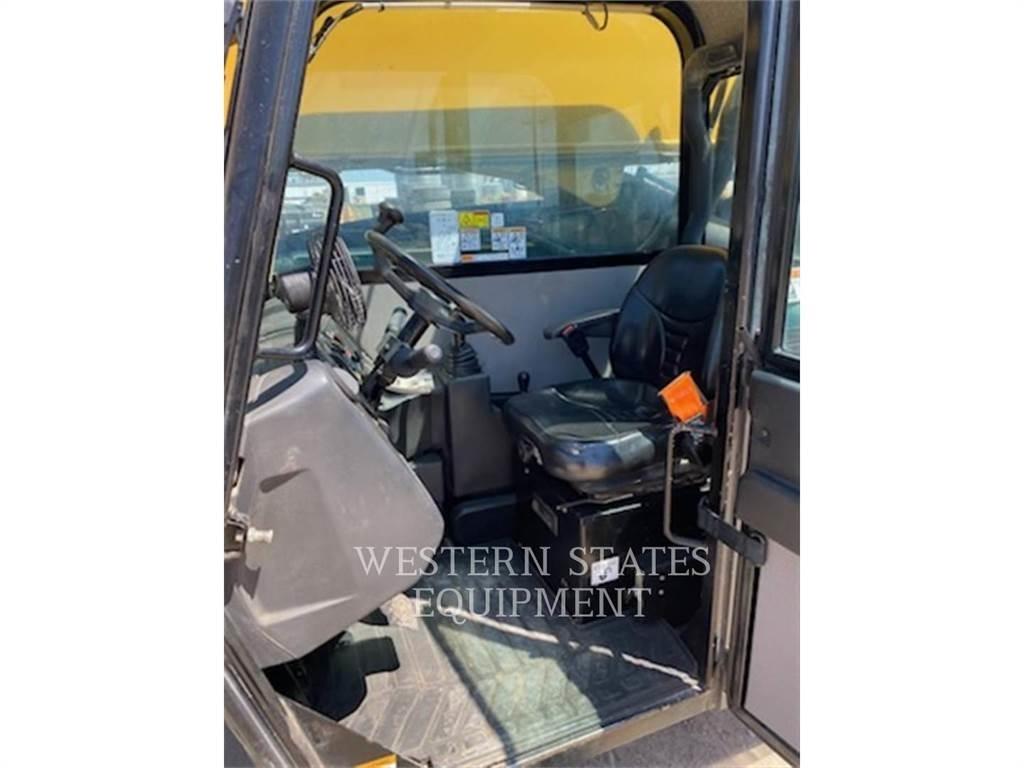 CAT TL943C Телескопични товарачи