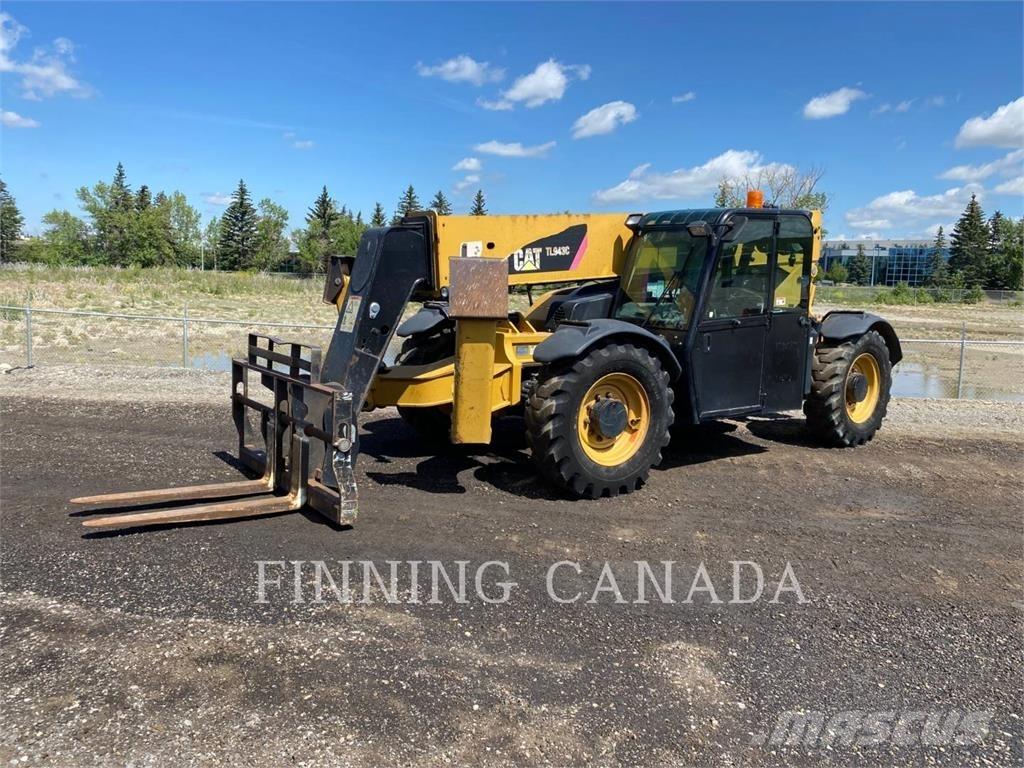 CAT TL943C Телескопични товарачи