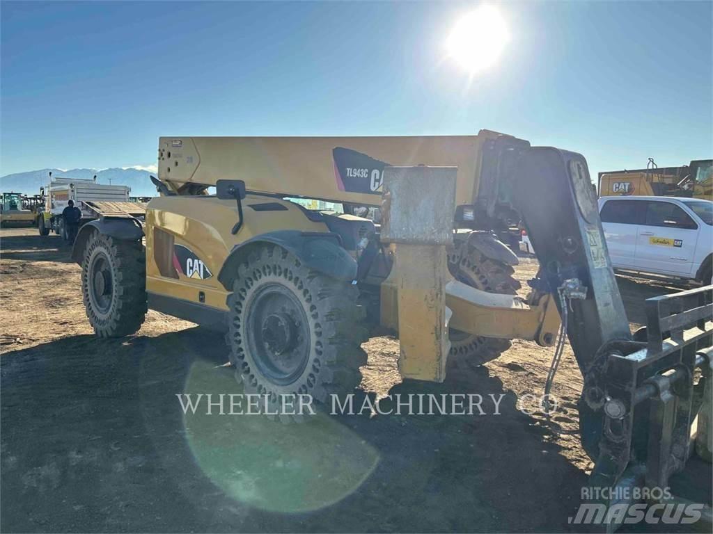 CAT TL943C CPY Телескопични товарачи