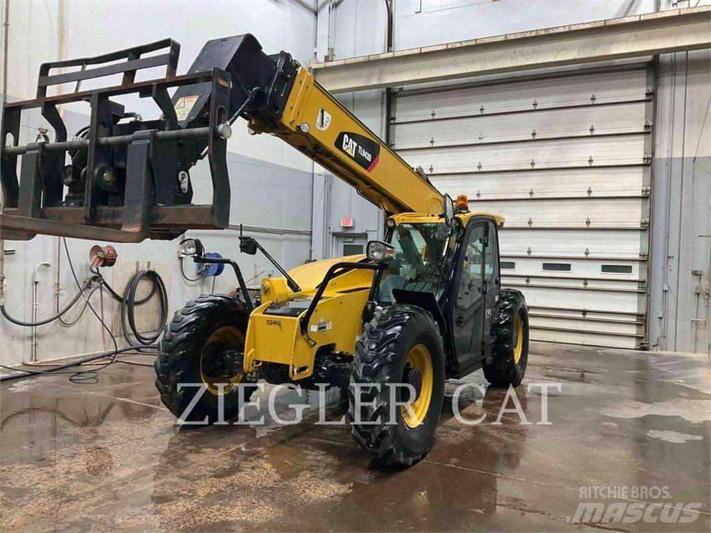 CAT TL943D Телескопични товарачи