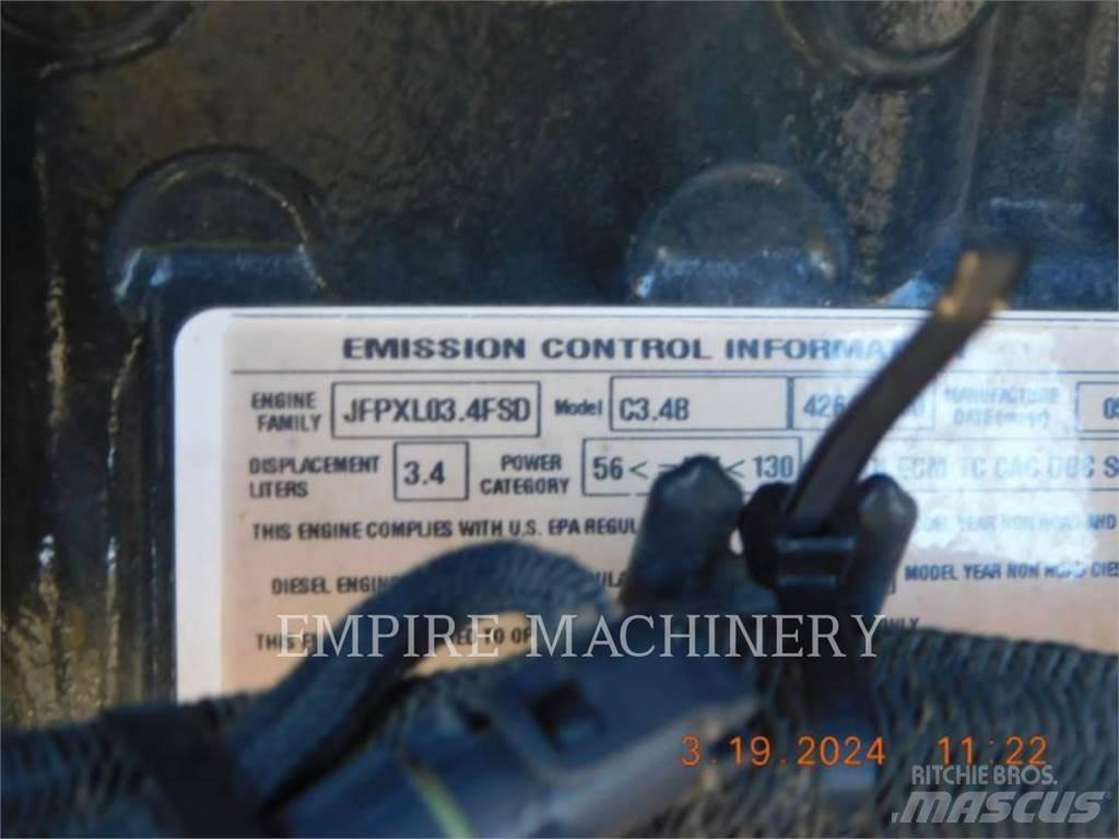 CAT TL943D Телескопични товарачи