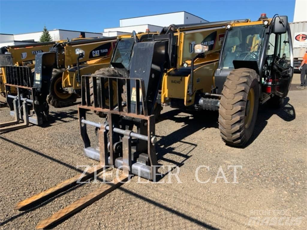 CAT TL943D Телескопични товарачи