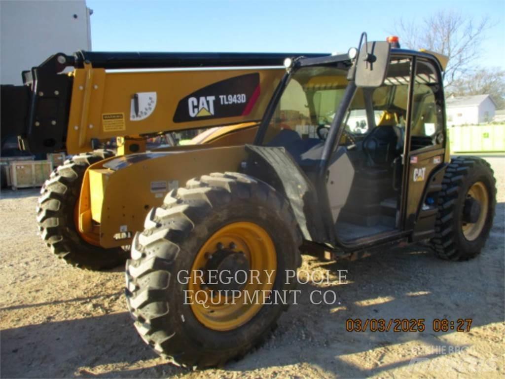 CAT TL943D Телескопични товарачи