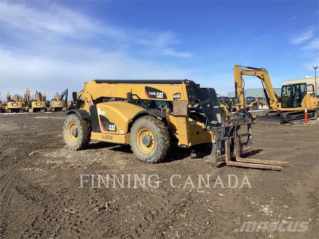 CAT TL943D Телескопични товарачи
