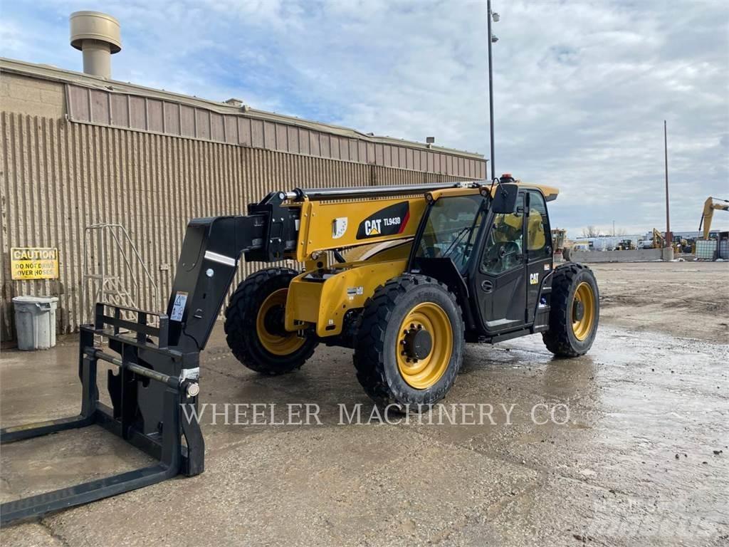 CAT TL943D CB Телескопични товарачи
